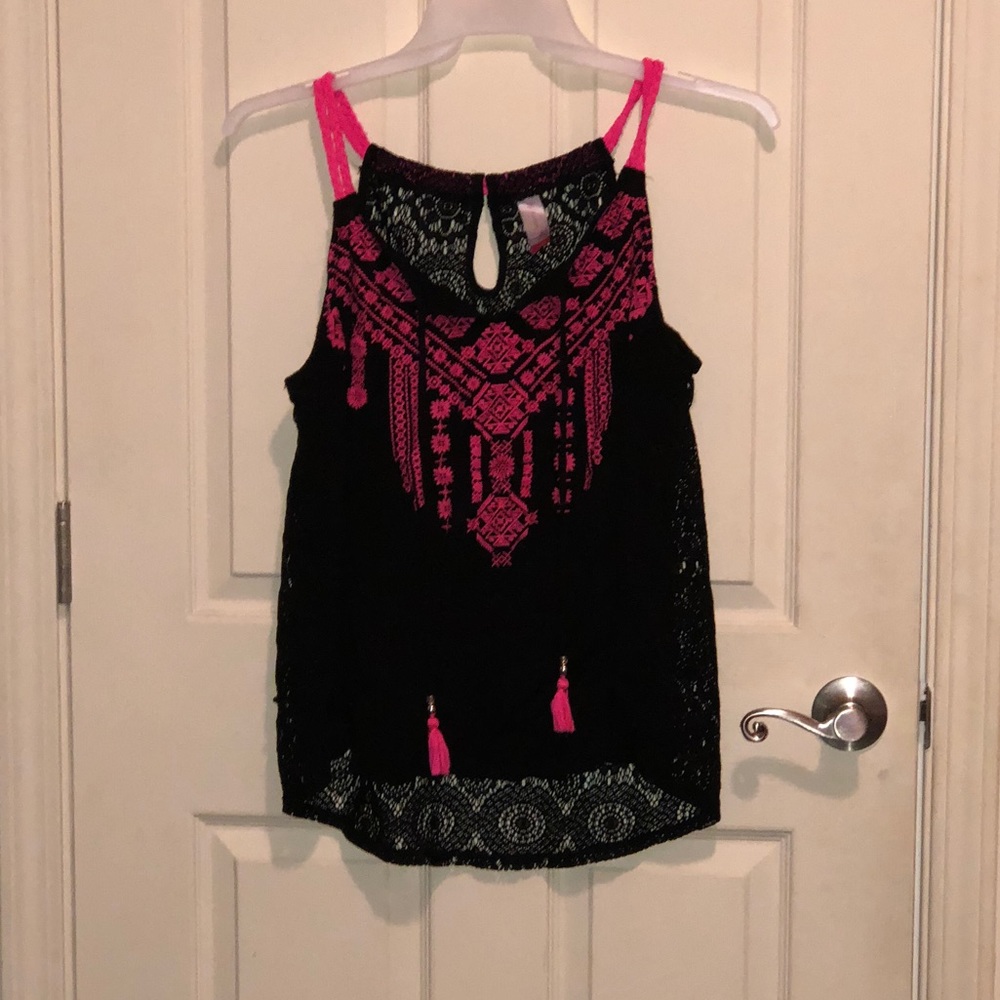 pink and black top